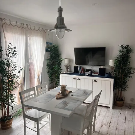 Brise Marine Apartment